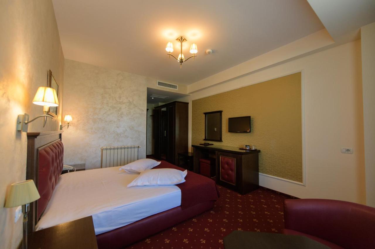 Hotel Golden Palace Mamaia Extérieur photo