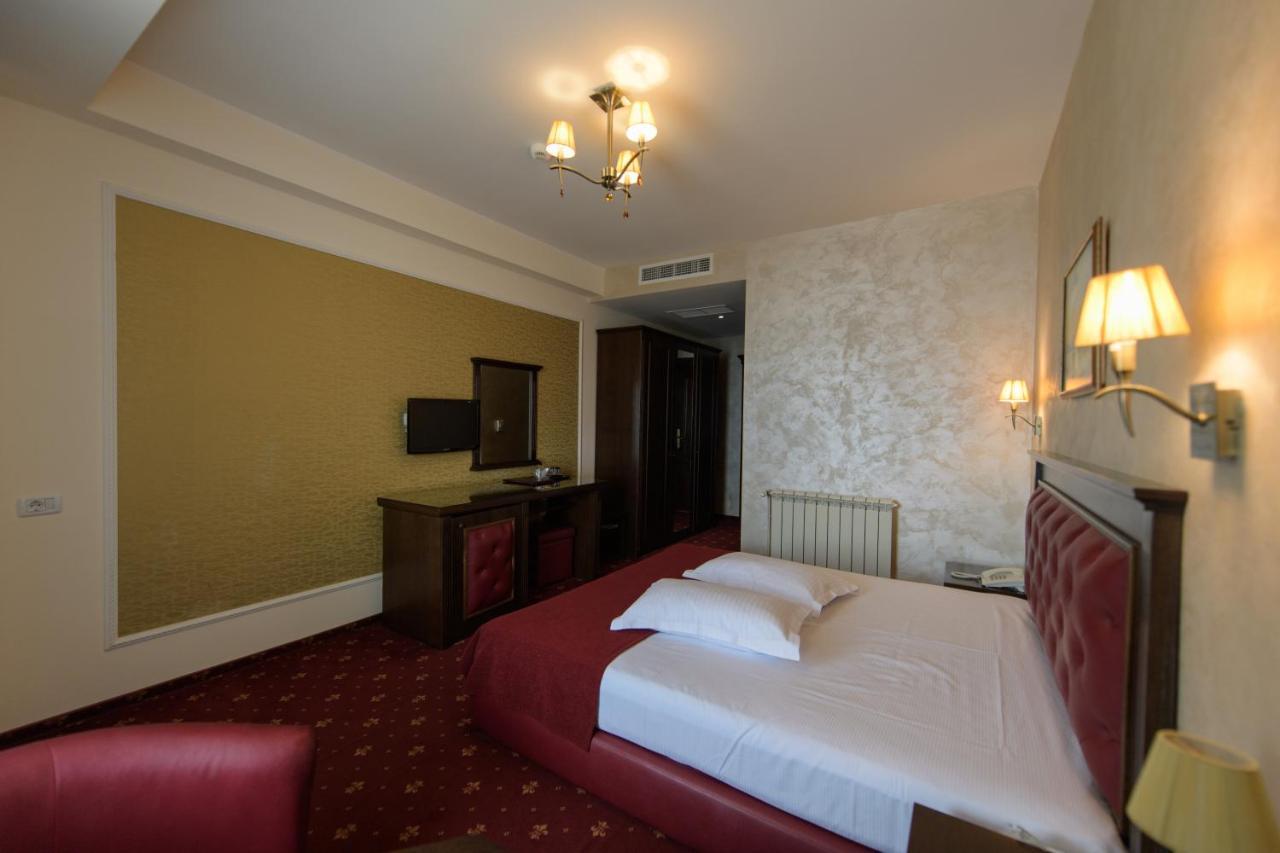 Hotel Golden Palace Mamaia Extérieur photo