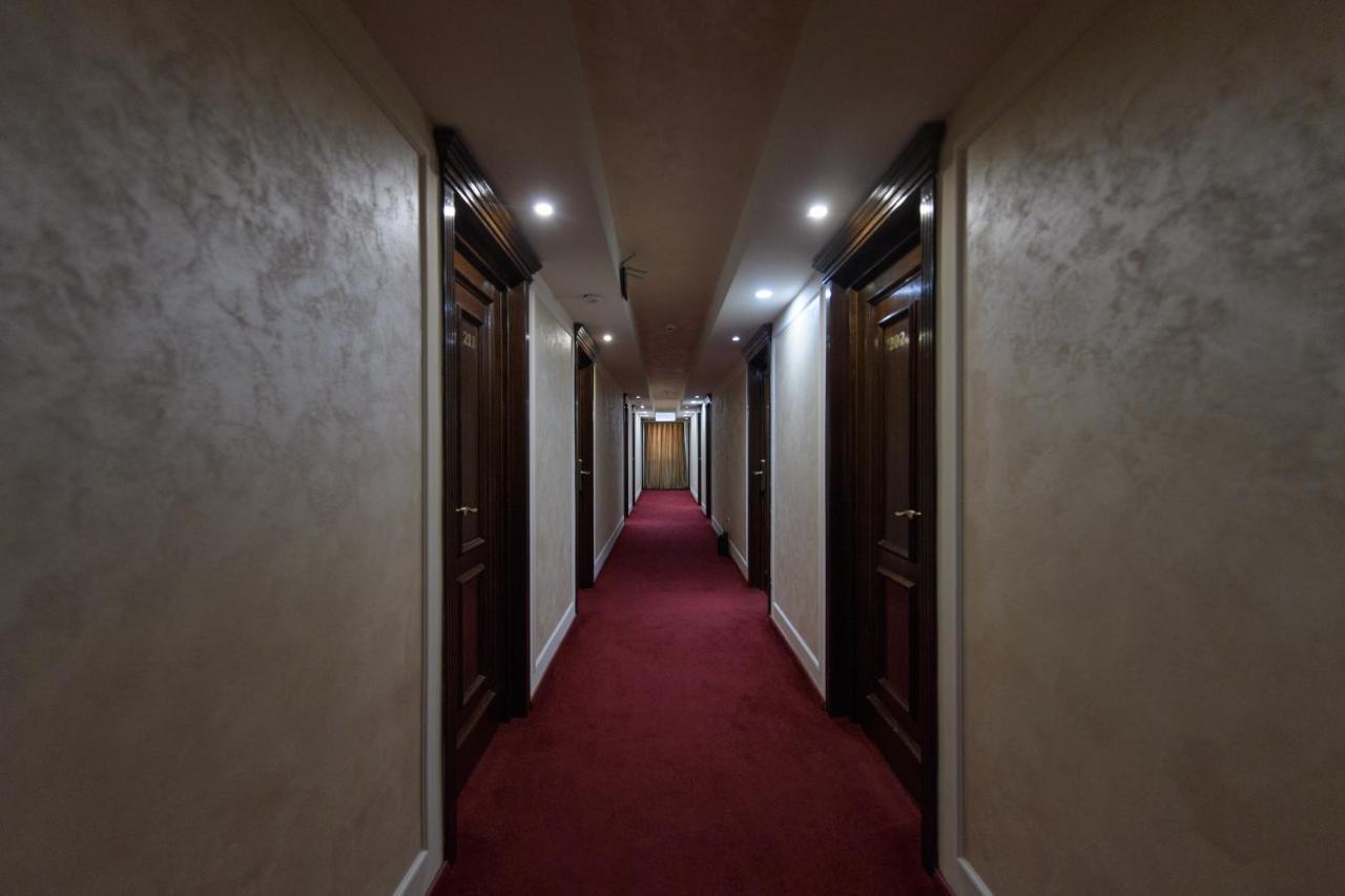Hotel Golden Palace Mamaia Extérieur photo