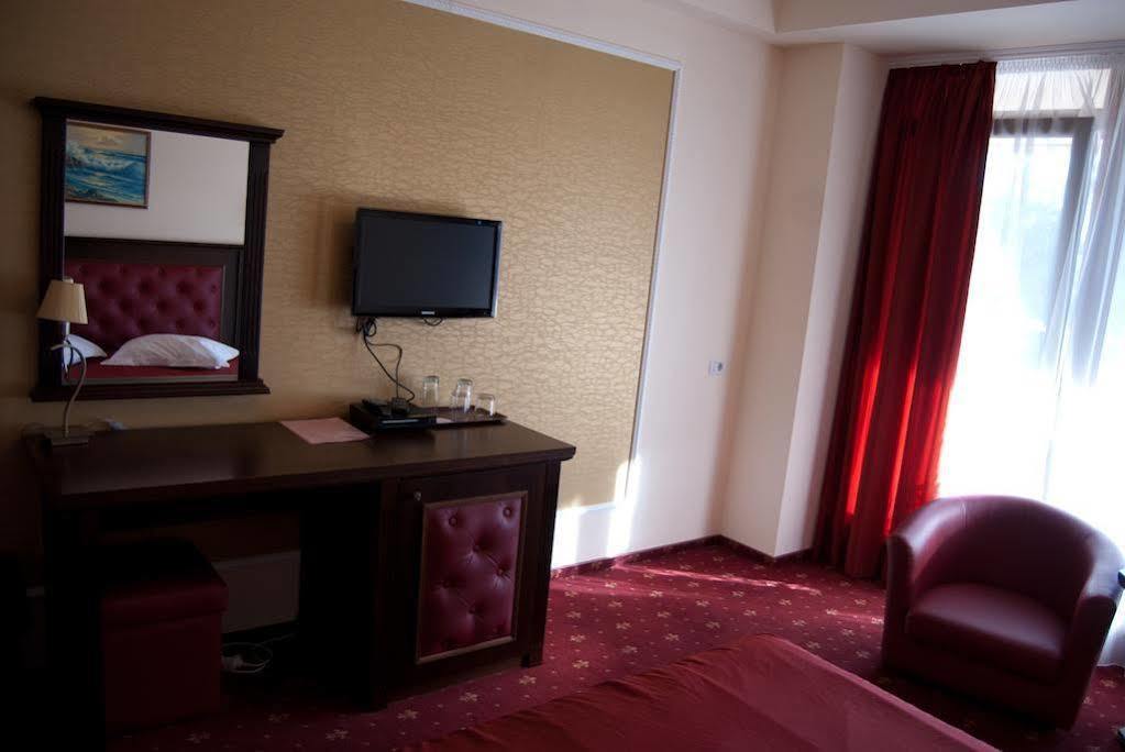 Hotel Golden Palace Mamaia Extérieur photo